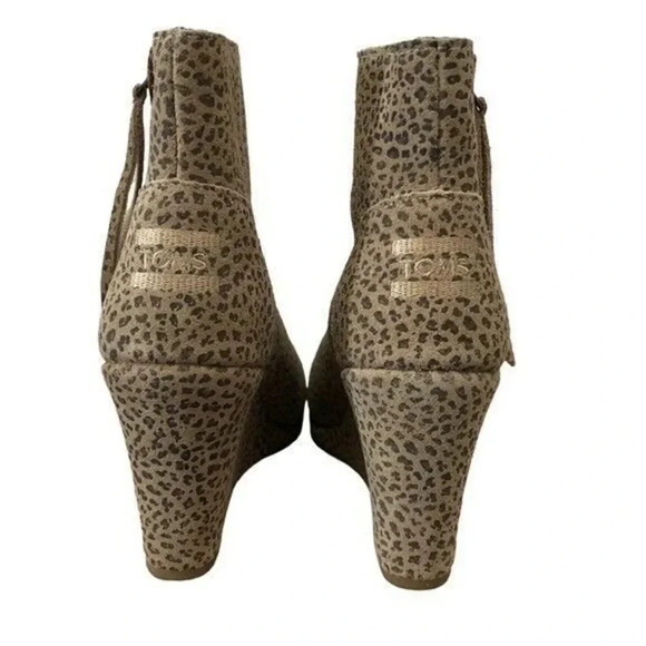 TOMS Desert Wedge Cheetah Print Side Zip Wedge Booties 6.5 - Picture 4 of 7